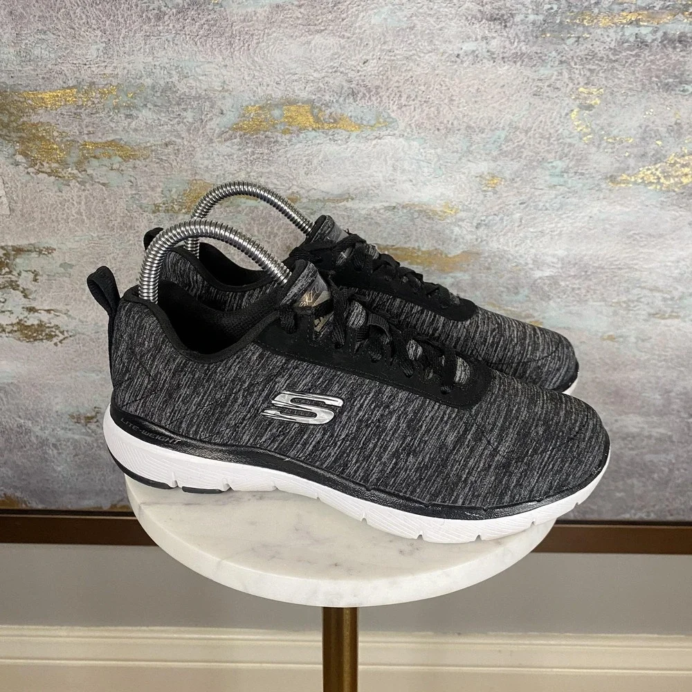 Skechers Lite-Weight Shoes Womens Size 7 Black Walking Sneakers SN 13067